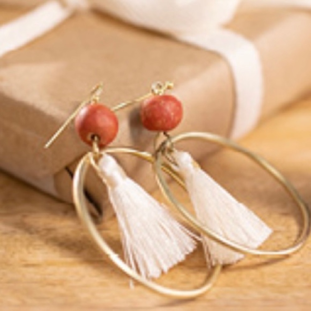Young Living Drops of Joy Diffuser Earrings - Picture 5 of 6